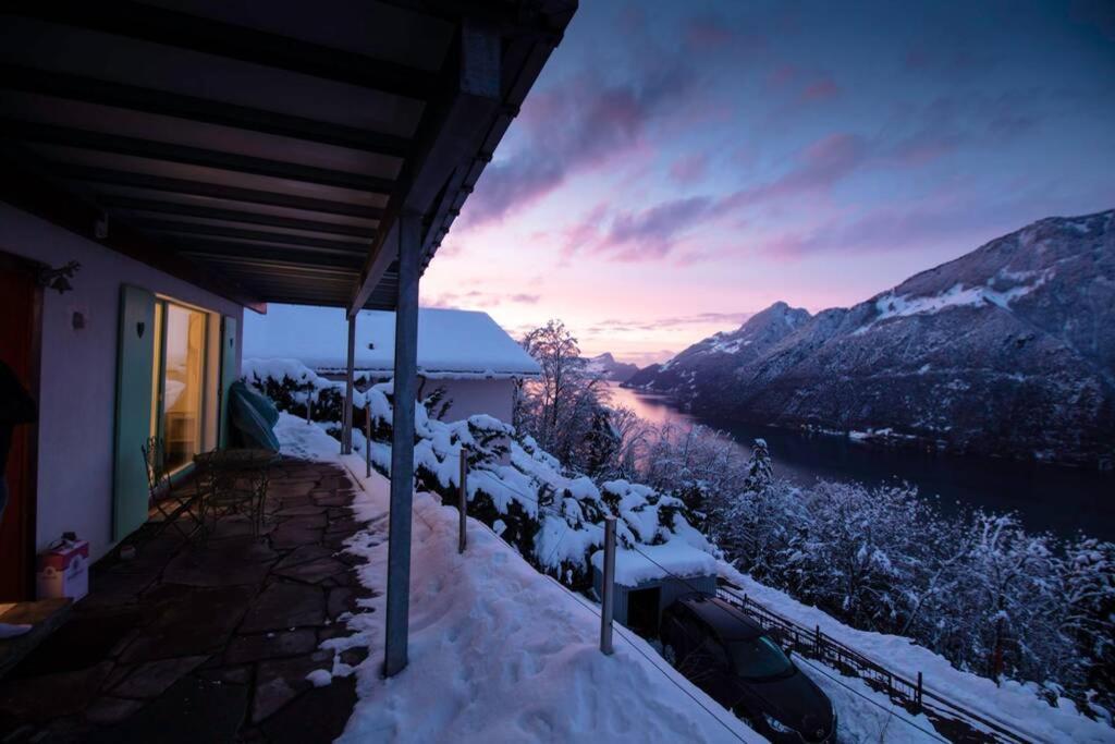 Exklusives Chalet Mit Traumhafter See- Und Bergsicht Seelisberg Exterior photo
