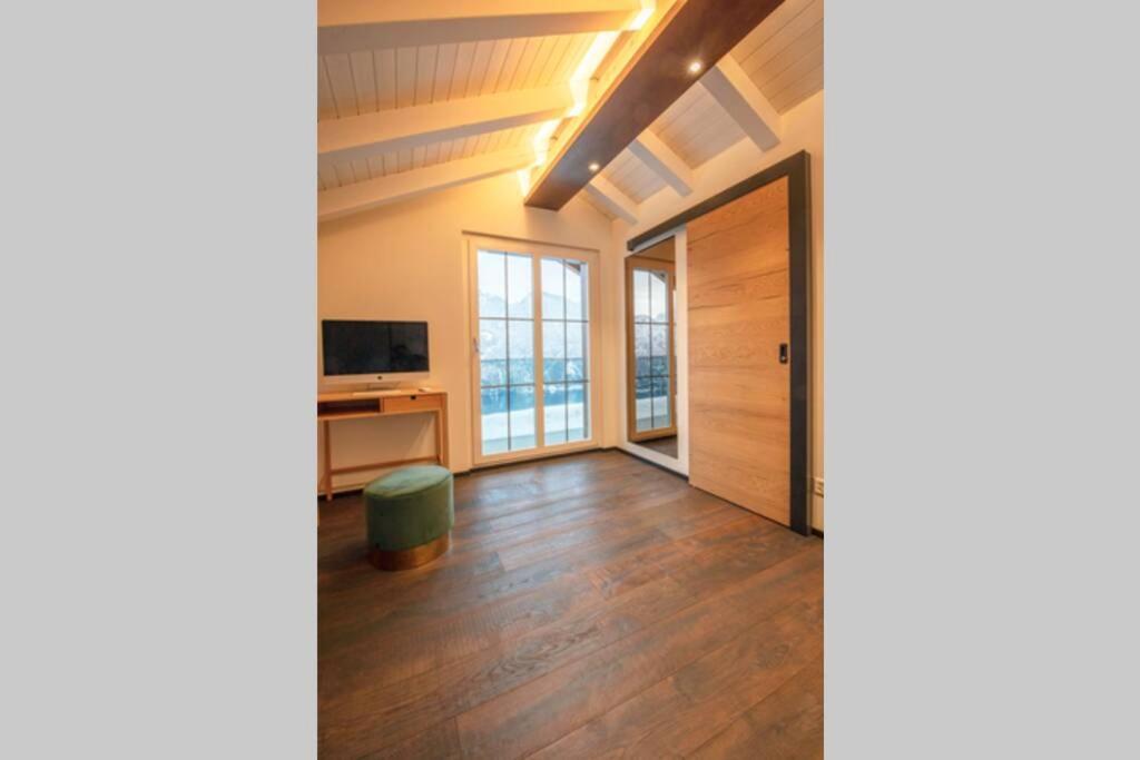 Exklusives Chalet Mit Traumhafter See- Und Bergsicht Seelisberg Exterior photo