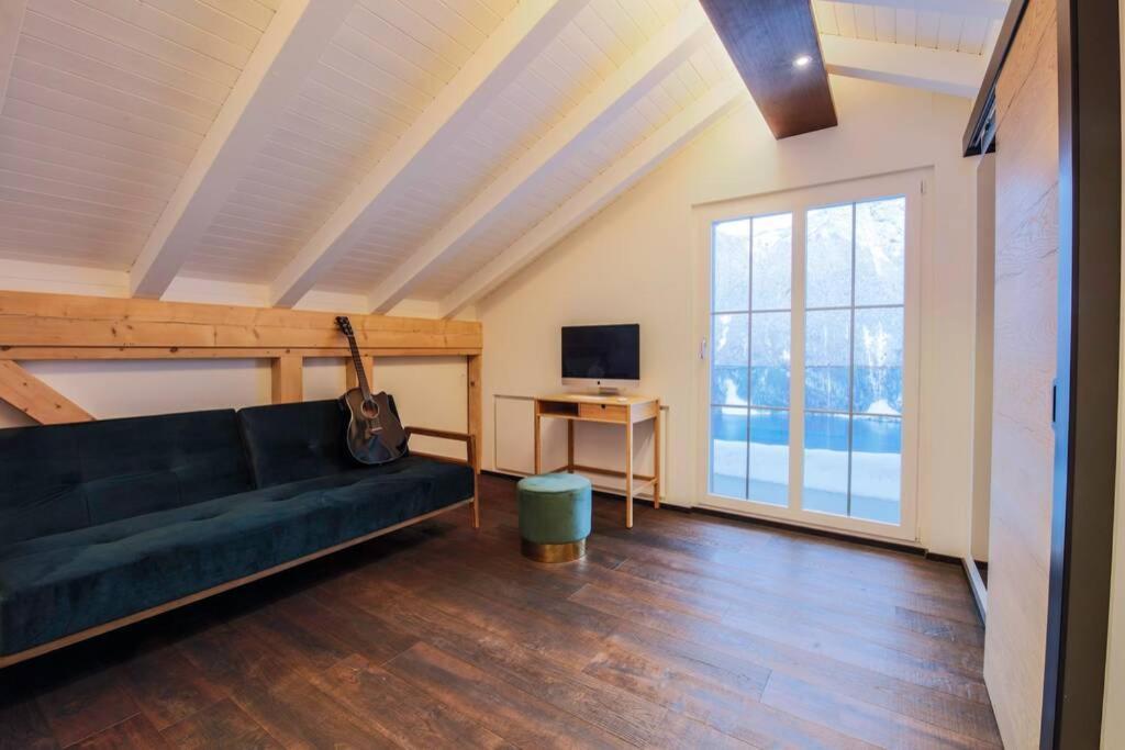 Exklusives Chalet Mit Traumhafter See- Und Bergsicht Seelisberg Exterior photo