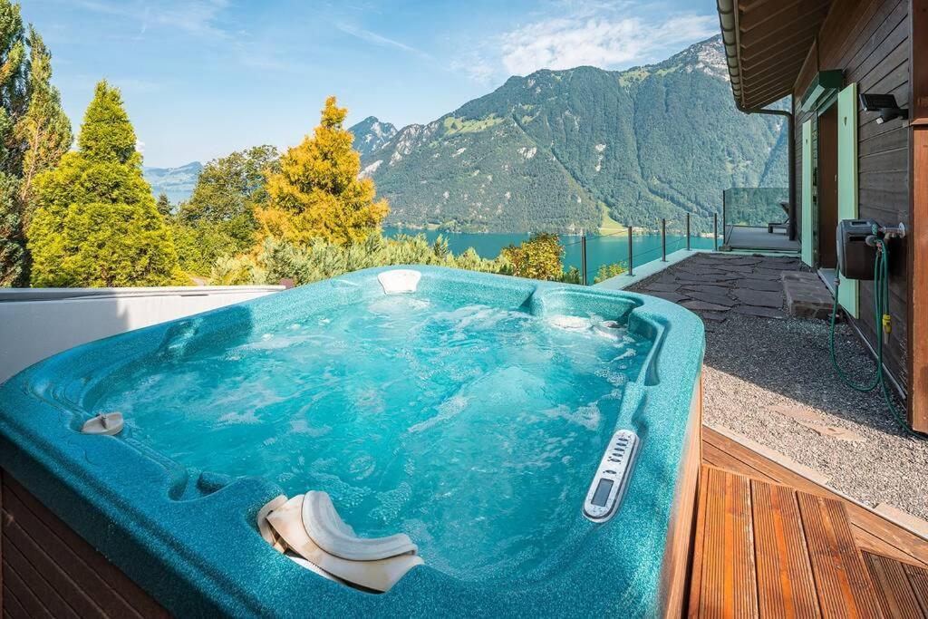 Exklusives Chalet Mit Traumhafter See- Und Bergsicht Seelisberg Exterior photo